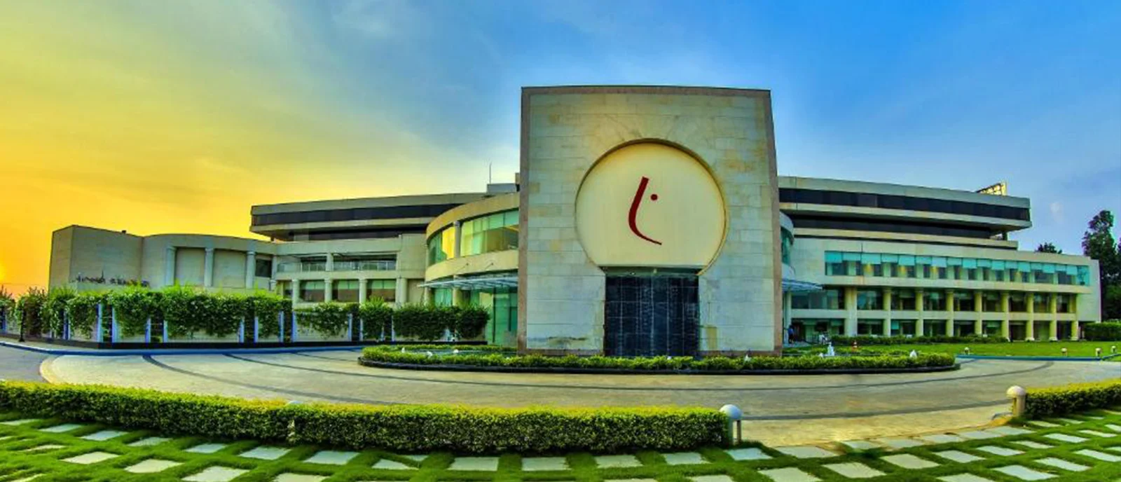 Best 5-Star Hotel Chandigarh for Business & Family Travel in 2026: Complete Luxury Stay Guide